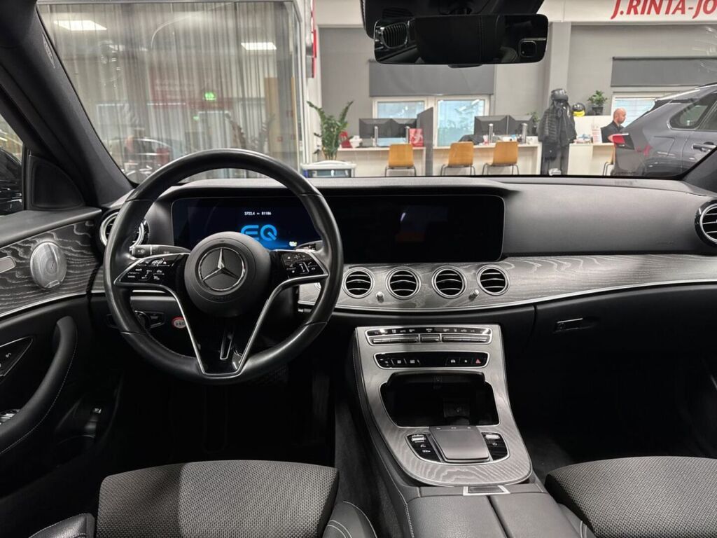 Mercedes-Benz E 2021 Musta