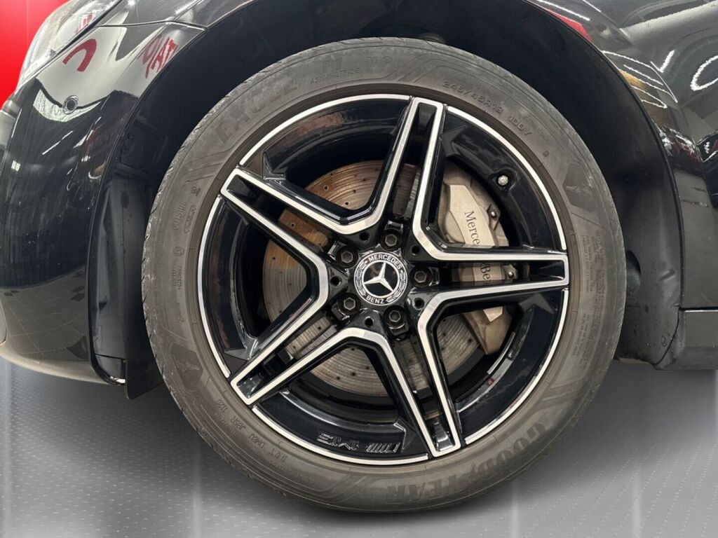 Mercedes-Benz E 2021 Musta