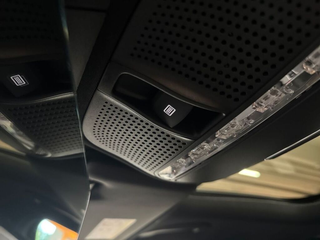 Mercedes-Benz E 2021 Musta
