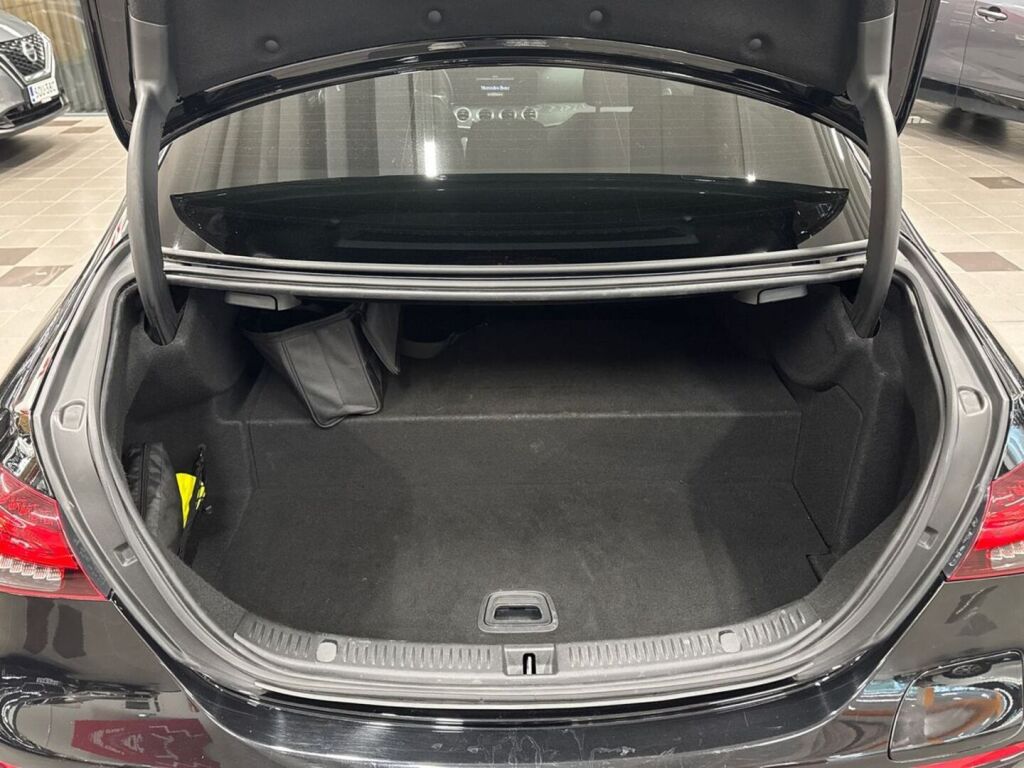 Mercedes-Benz E 2021 Musta