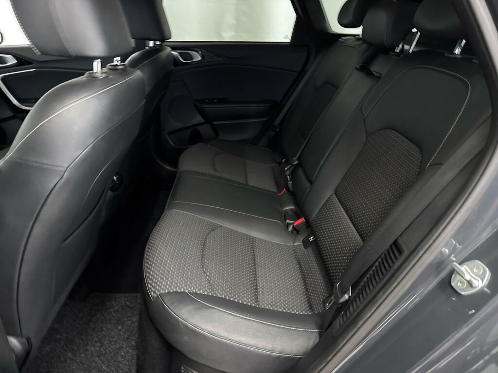 Kia Ceed 2021 Harmaa