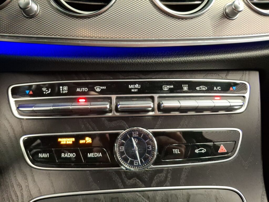 Mercedes-Benz E 2018 Musta