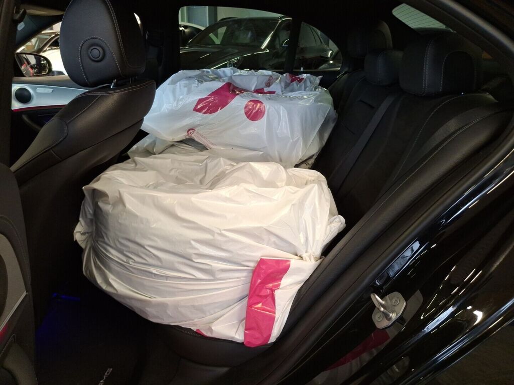 Mercedes-Benz E 2018 Musta