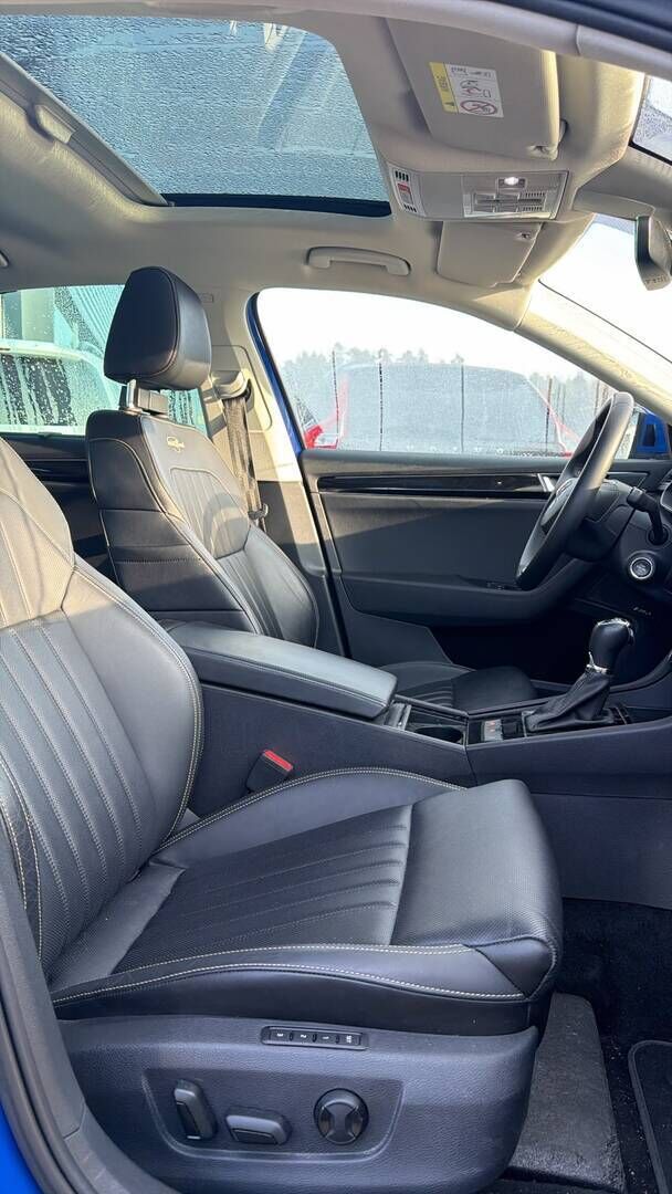 Skoda Superb 2021 Sininen