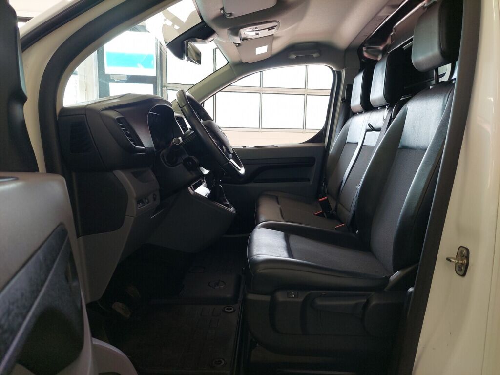 Opel Vivaro 2021 Valkoinen