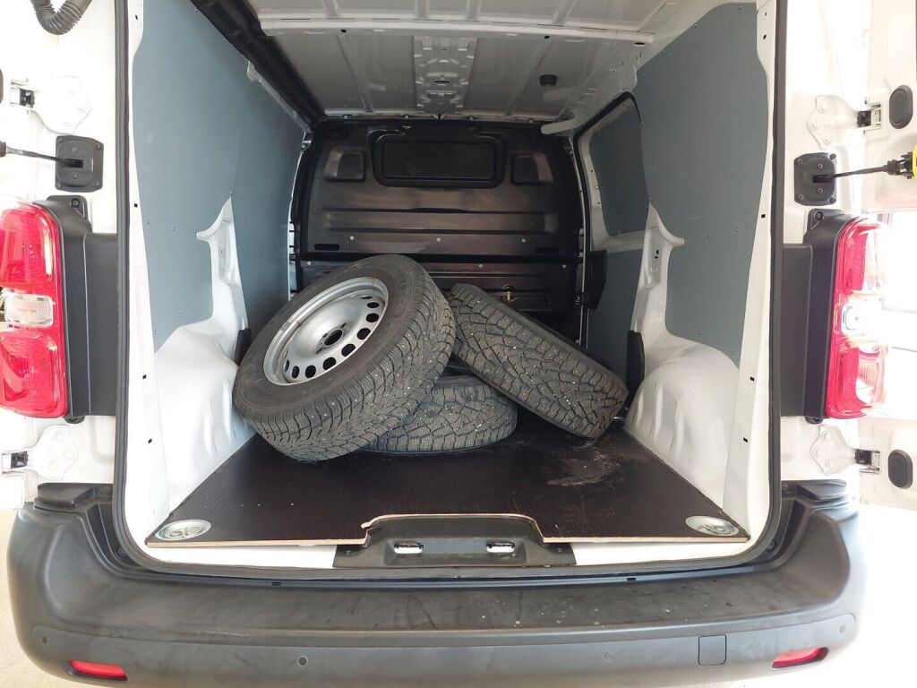 Opel Vivaro 2021 Valkoinen