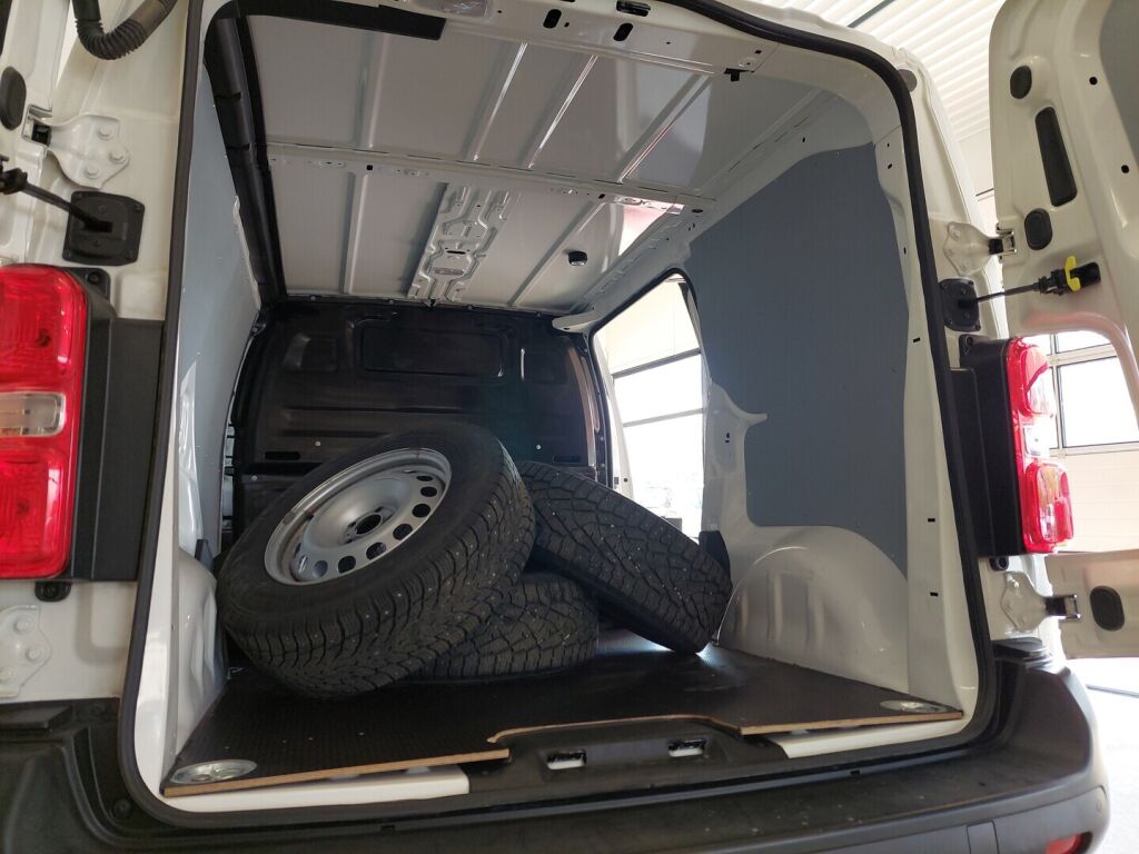 Opel Vivaro 2021 Valkoinen