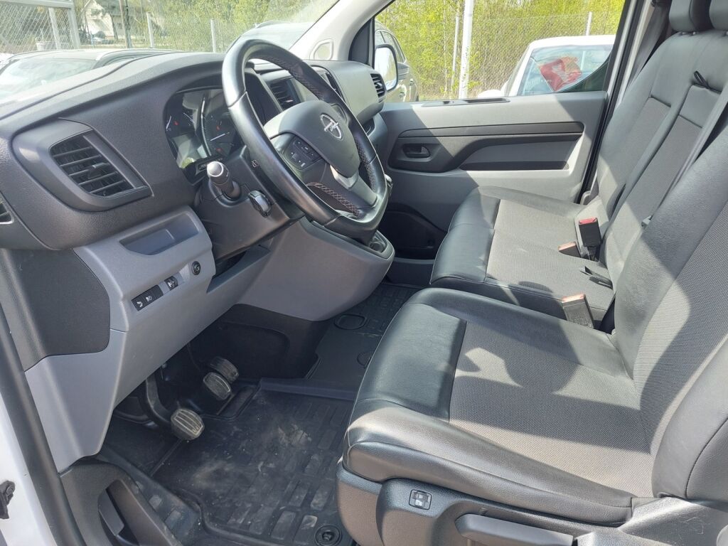Opel Vivaro 2021 Valkoinen