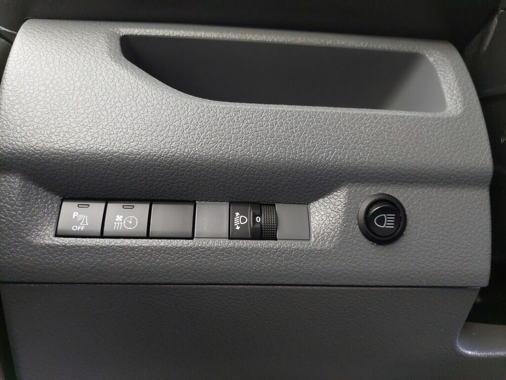 Opel Vivaro 2021 Valkoinen