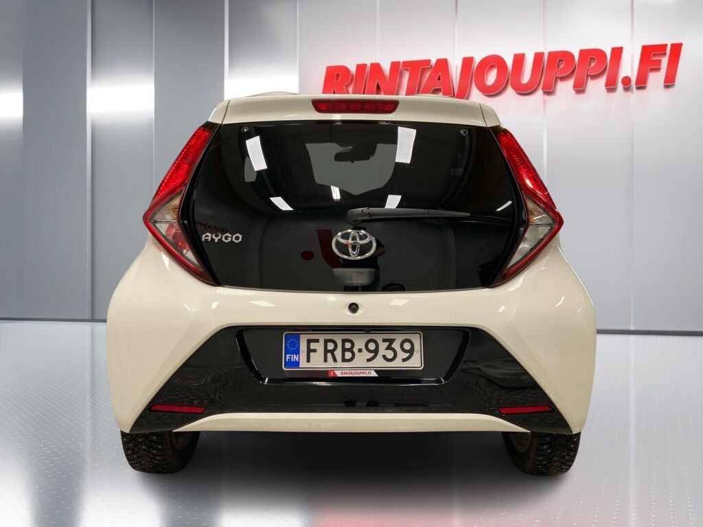 Toyota AYGO 2021 Valkoinen
