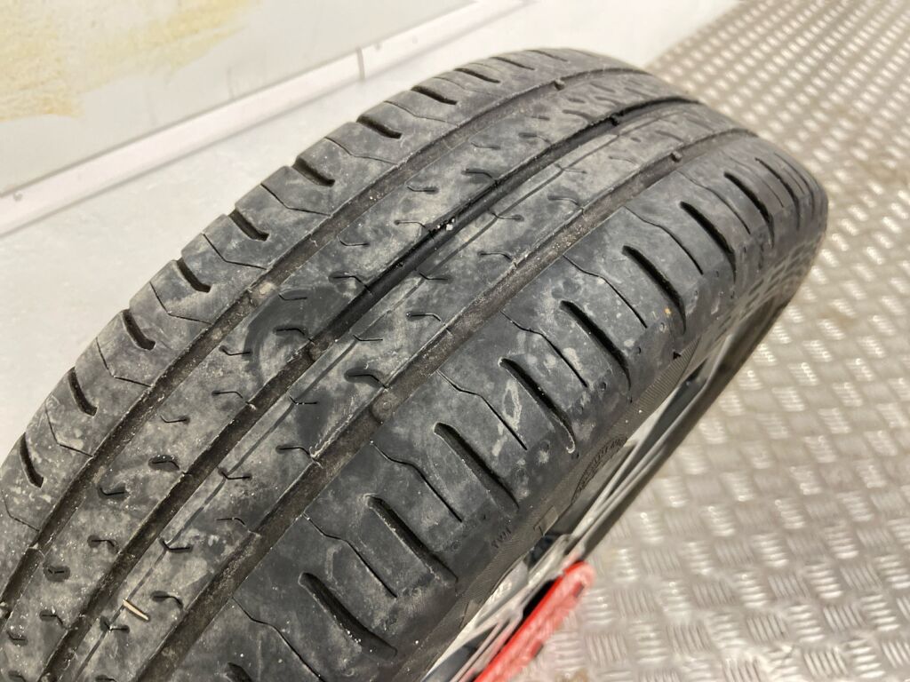 Toyota AYGO 2021 Valkoinen