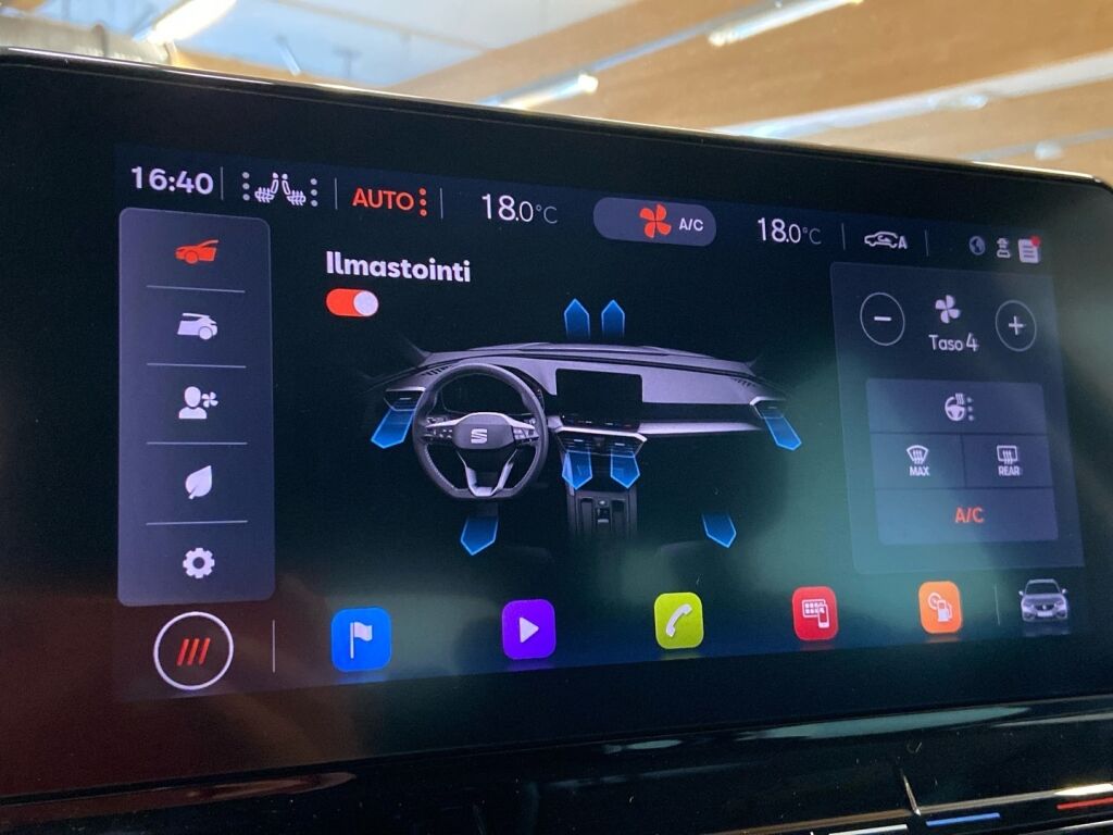 Seat Leon Sportstourer 2021 Musta
