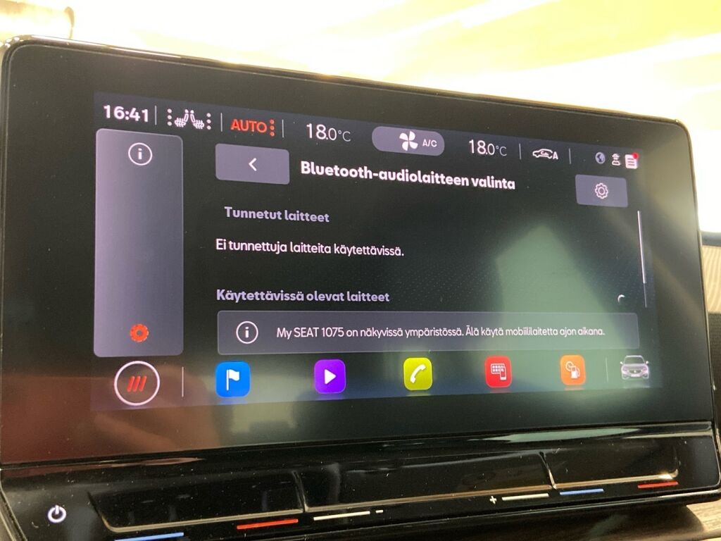 Seat Leon Sportstourer 2021 Musta