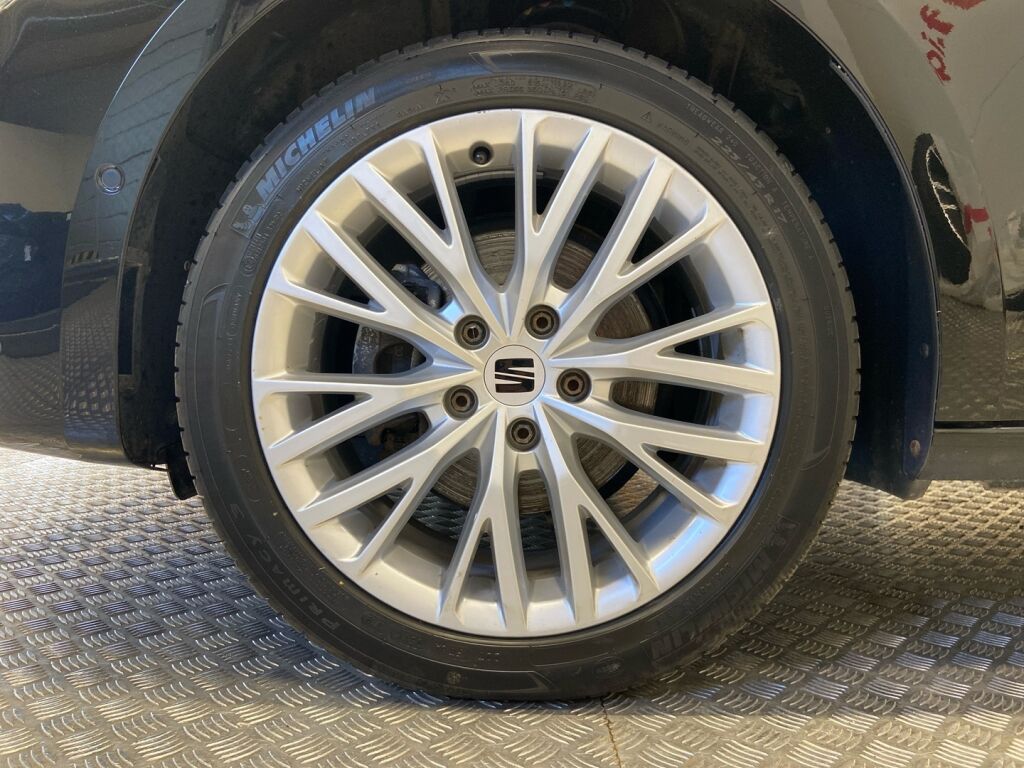 Seat Leon Sportstourer 2021 Musta
