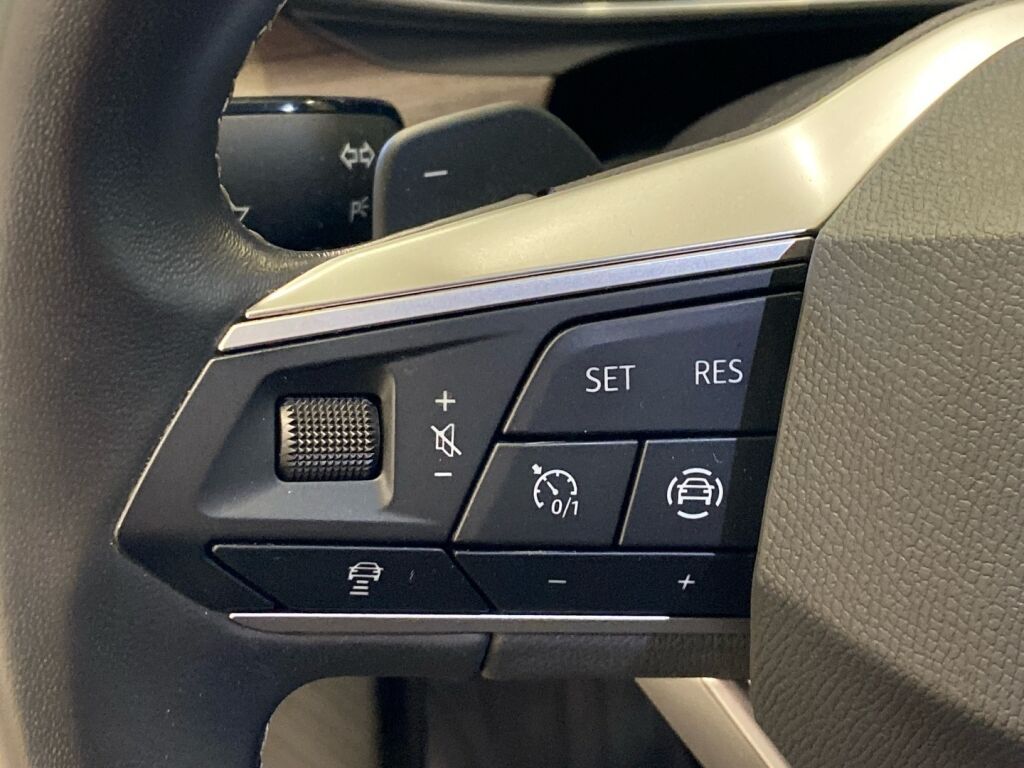 Seat Leon Sportstourer 2021 Musta