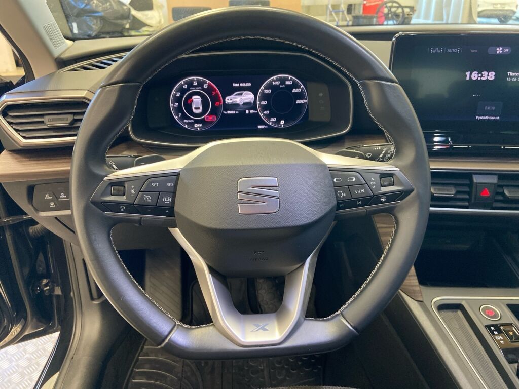 Seat Leon Sportstourer 2021 Musta