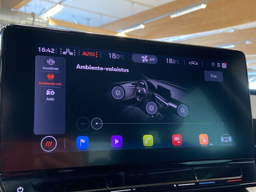 Seat Leon Sportstourer 2021 Musta