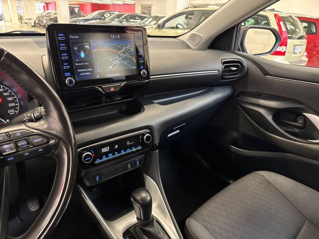 Toyota Yaris 2021 Ruskea (beige)
