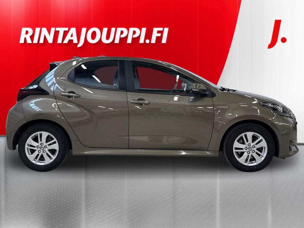 Toyota Yaris 2021 Ruskea (beige)