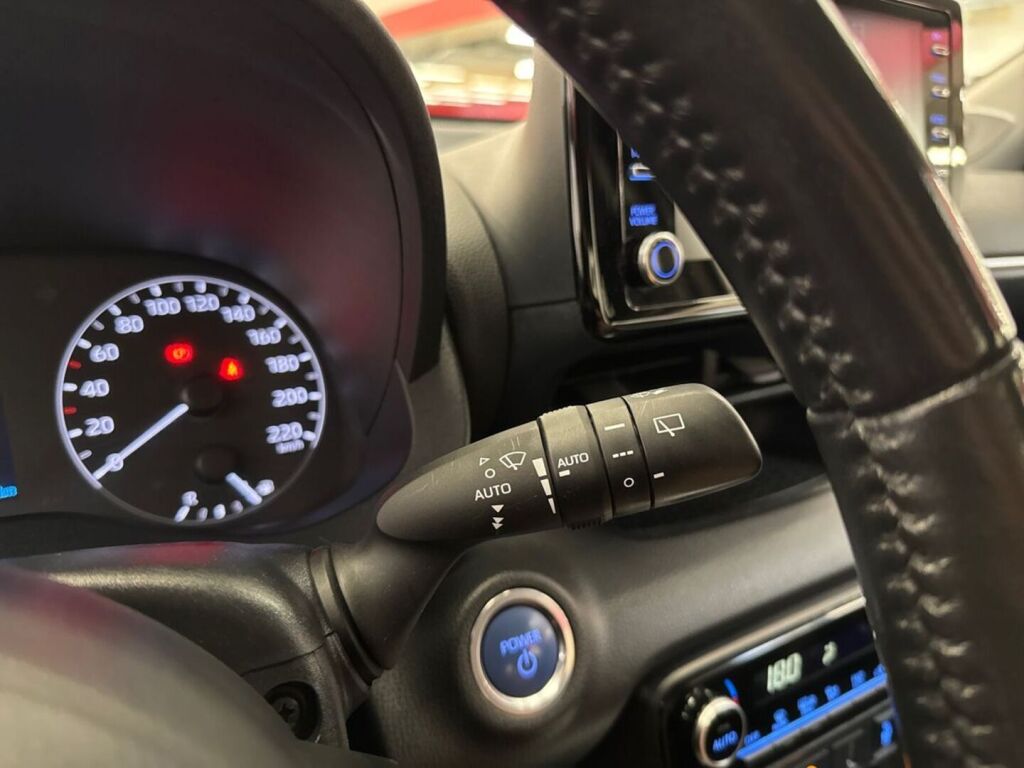 Toyota Yaris 2021 Ruskea (beige)