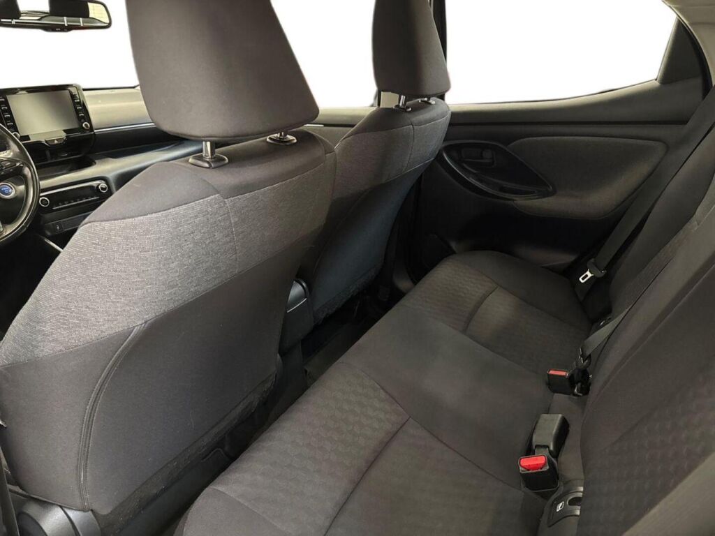 Toyota Yaris 2021 Ruskea (beige)
