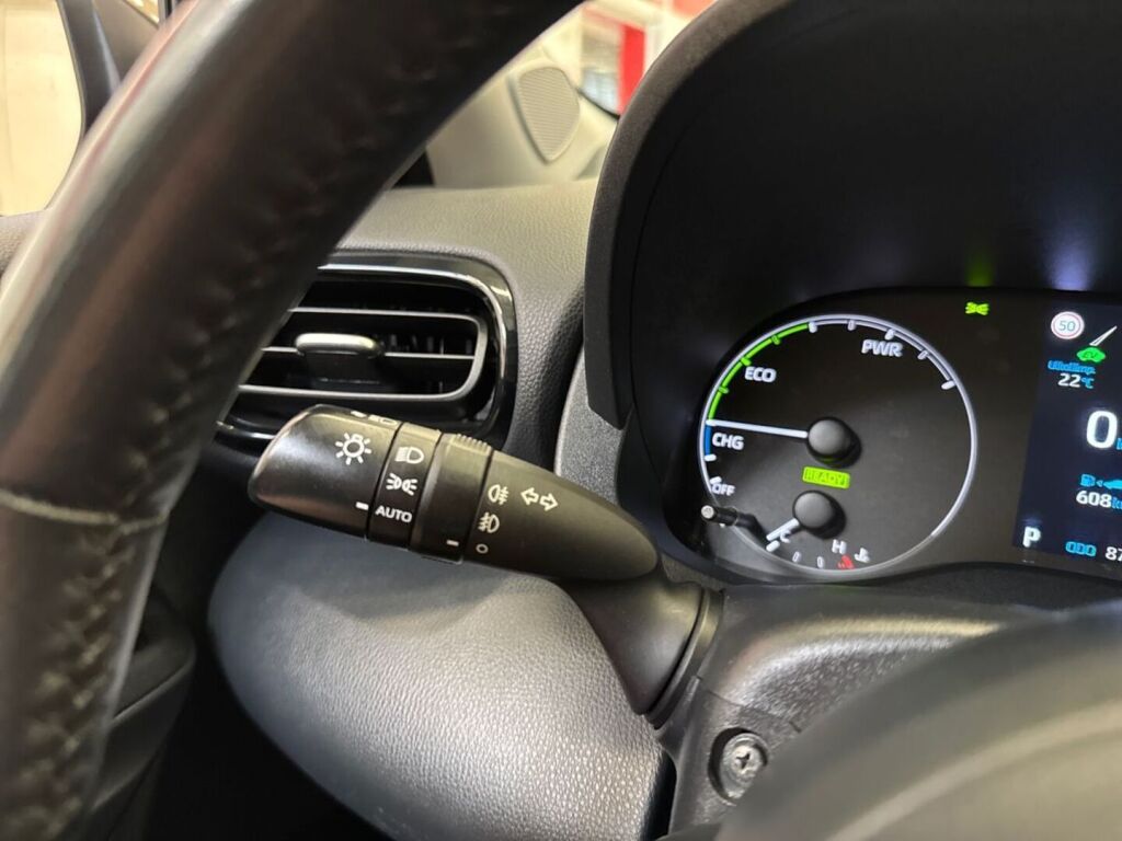 Toyota Yaris 2021 Ruskea (beige)