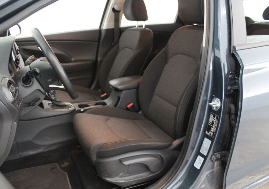 Hyundai i30 Hatchback 2023 Sininen