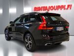 Volvo XC60 2021 Musta
