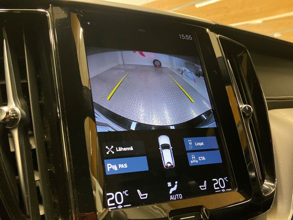 Volvo XC60 2021 Musta