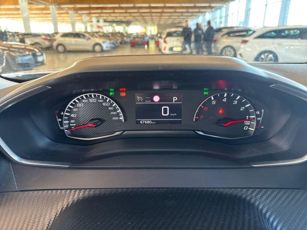 Peugeot 2008 2021 Valkoinen