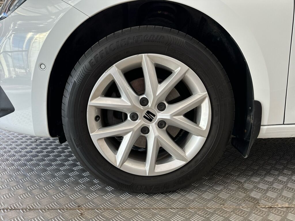 Seat Leon Sportstourer 2021 Valkoinen