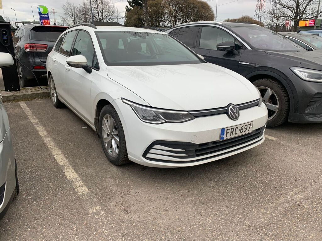 Volkswagen Golf 2021 Valkoinen