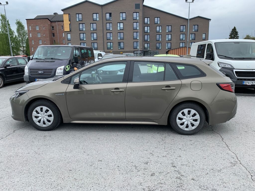 Toyota Corolla 2021 Ruskea (beige)