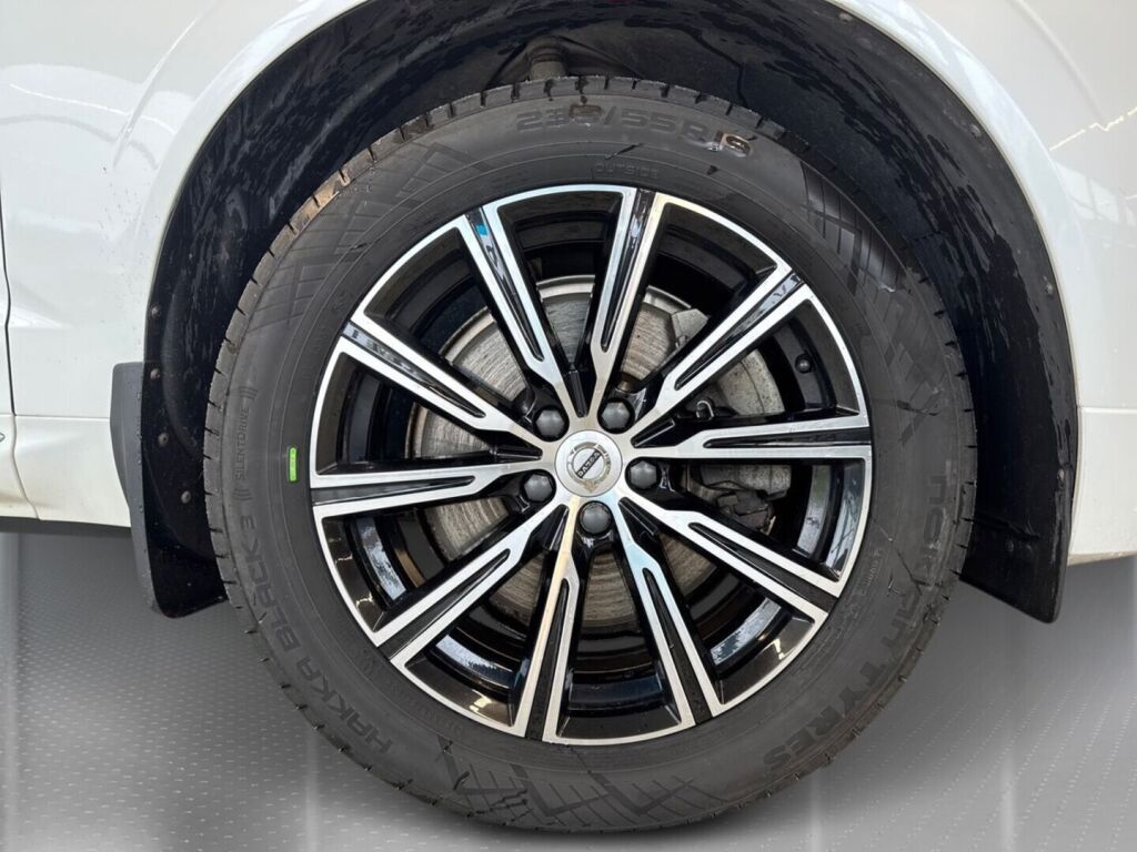 Volvo XC60 2021 Valkoinen