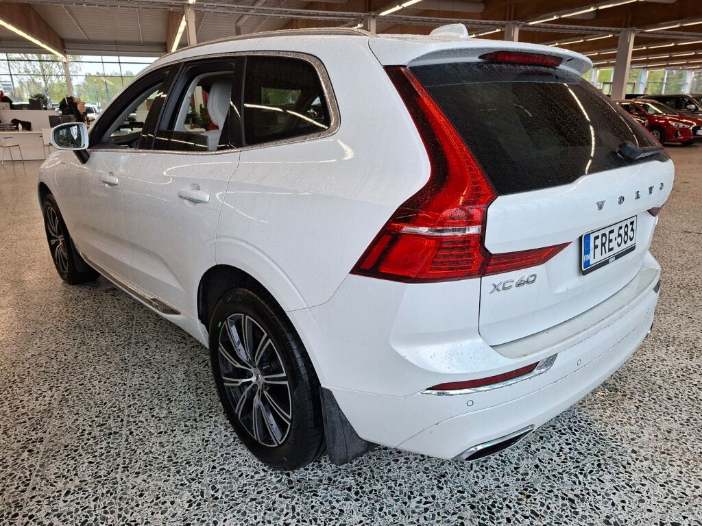 Volvo XC60 2021 Valkoinen