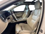 Volvo XC60 2021 Valkoinen
