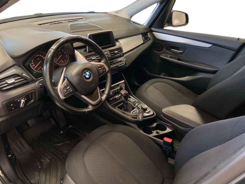 BMW 218 2018 Harmaa