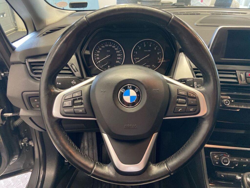 BMW 218 2018 Harmaa
