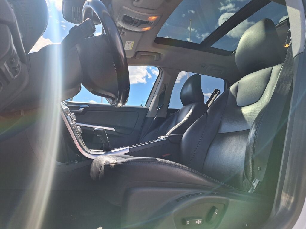 Volvo XC60 2017 Valkoinen