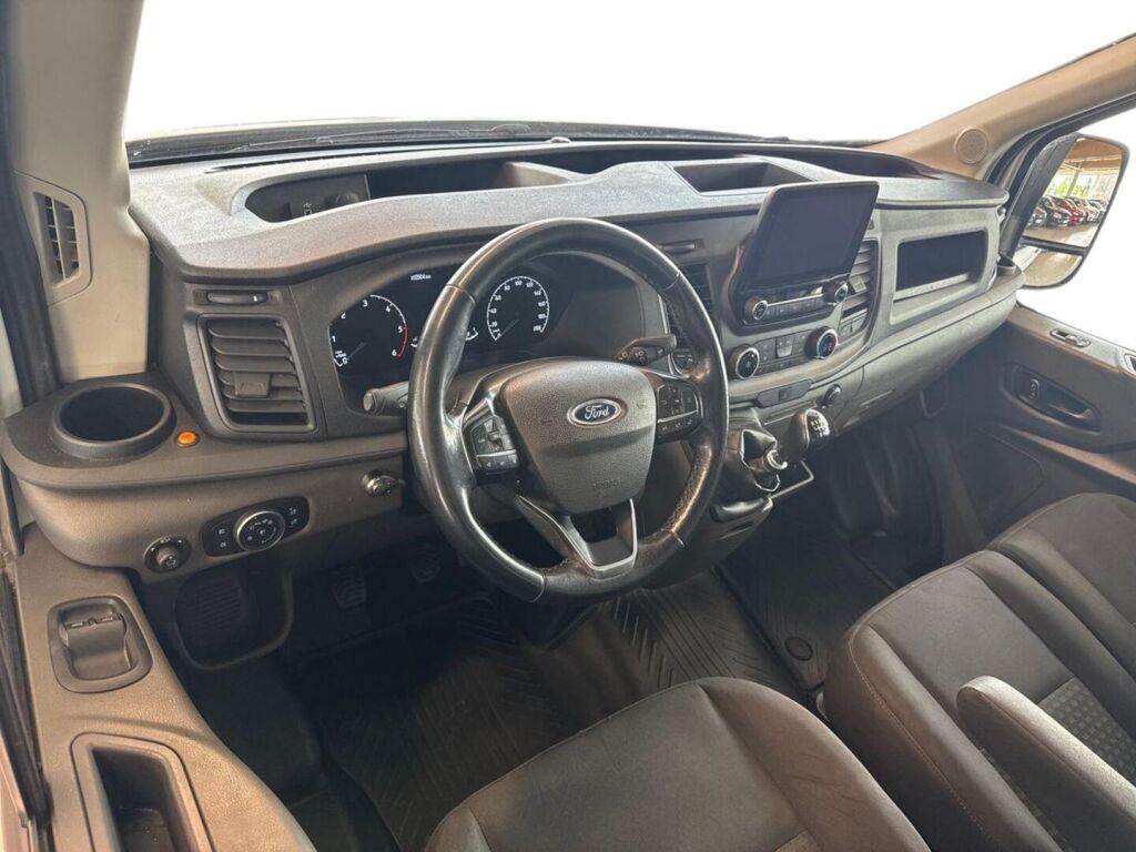 Ford Transit 2021 Valkoinen