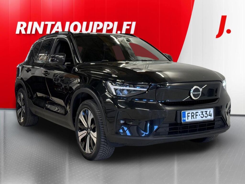 Volvo XC40 2023 Musta