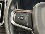 Volvo XC40 2023 Musta