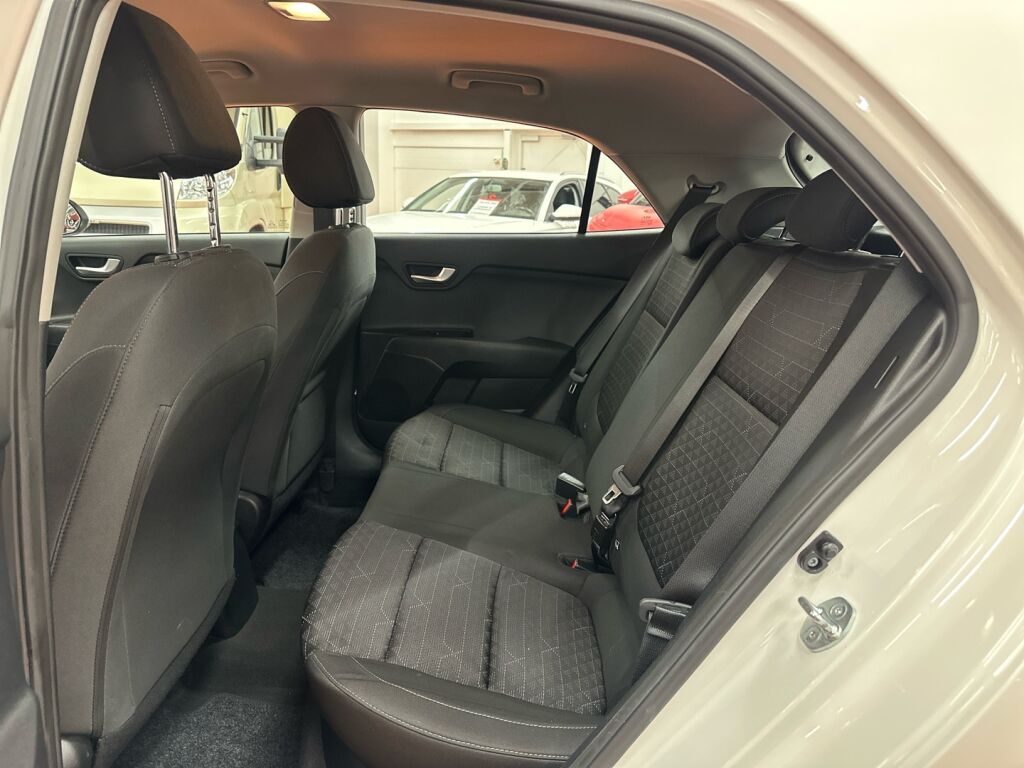 Kia Rio 2023 Valkoinen