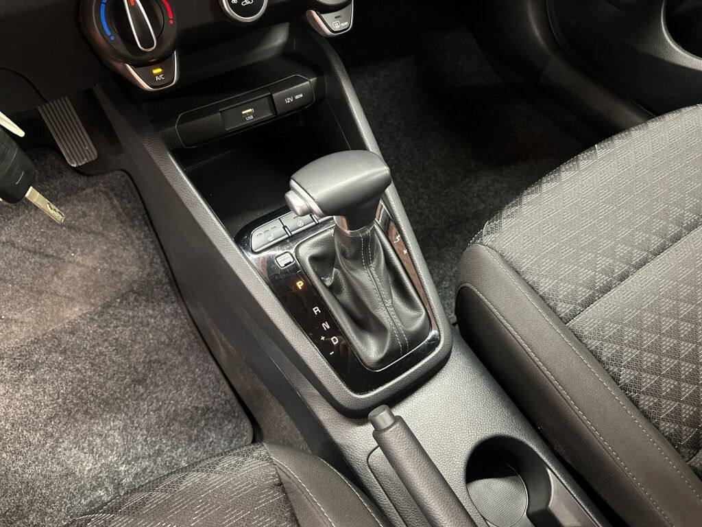 Kia Rio 2023 Valkoinen