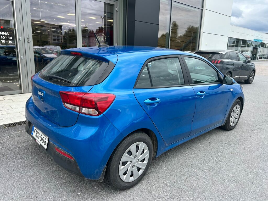 Kia Rio 2023 Sininen