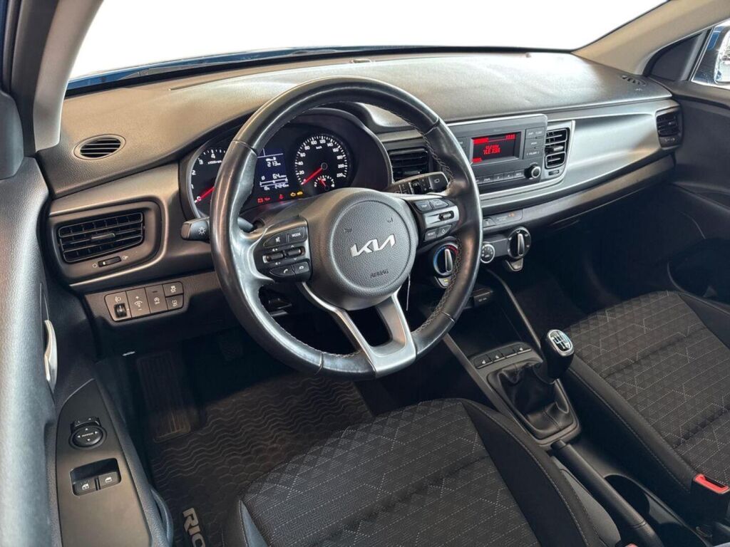 Kia Rio 2023 Sininen