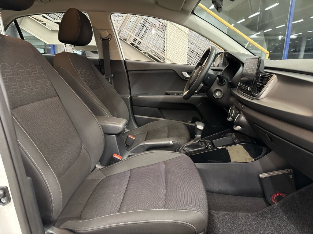 Kia Rio 2023 Valkoinen