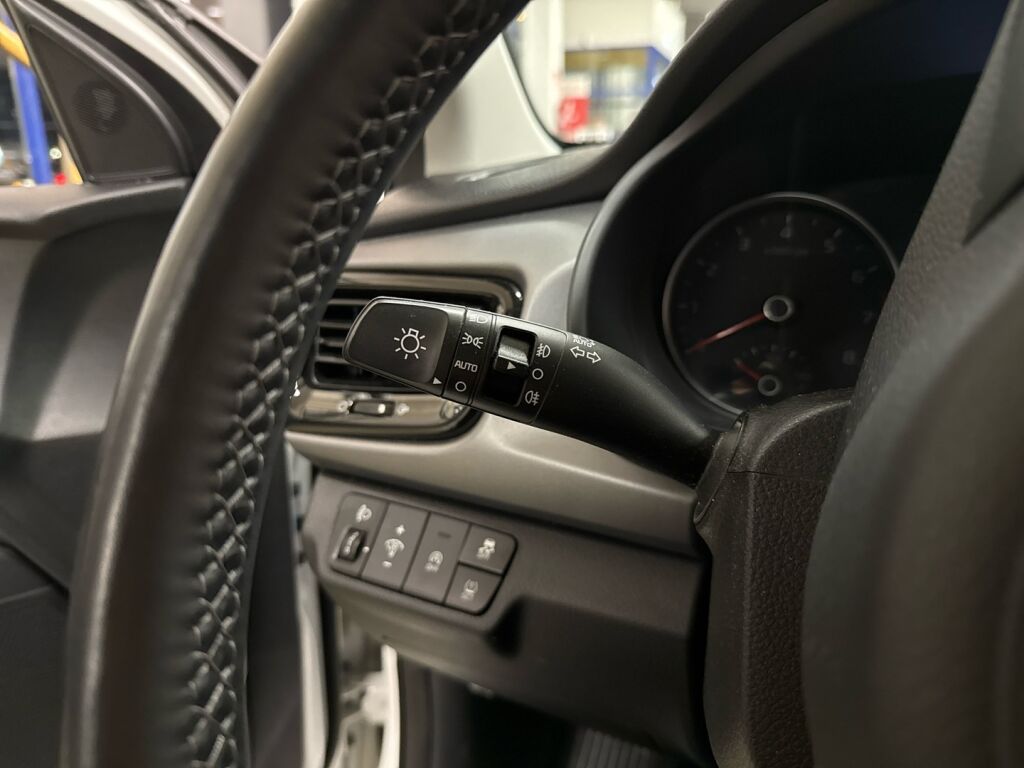 Kia Rio 2023 Valkoinen