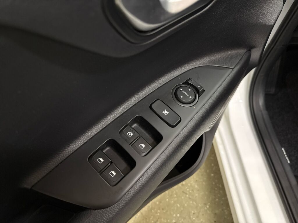 Kia Rio 2023 Valkoinen