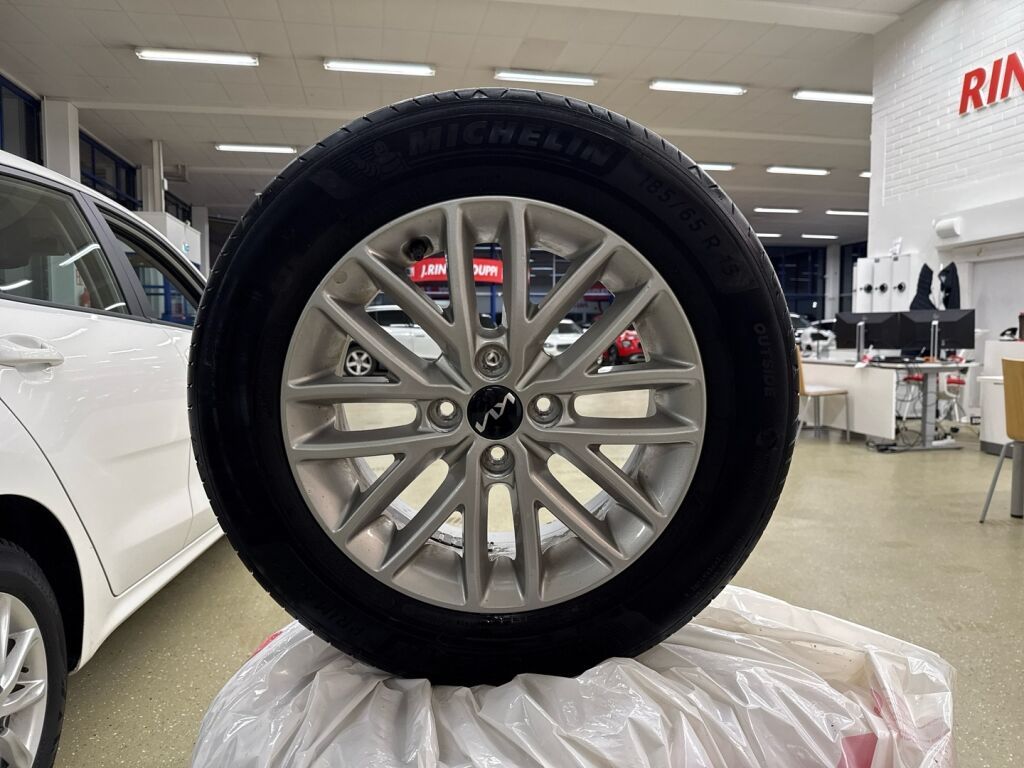 Kia Rio 2023 Valkoinen